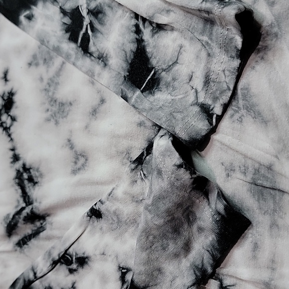 Erge M Monochrome Black Gray White Tie-Dye Long Sleeve Knot Top - Picture 5 of 11